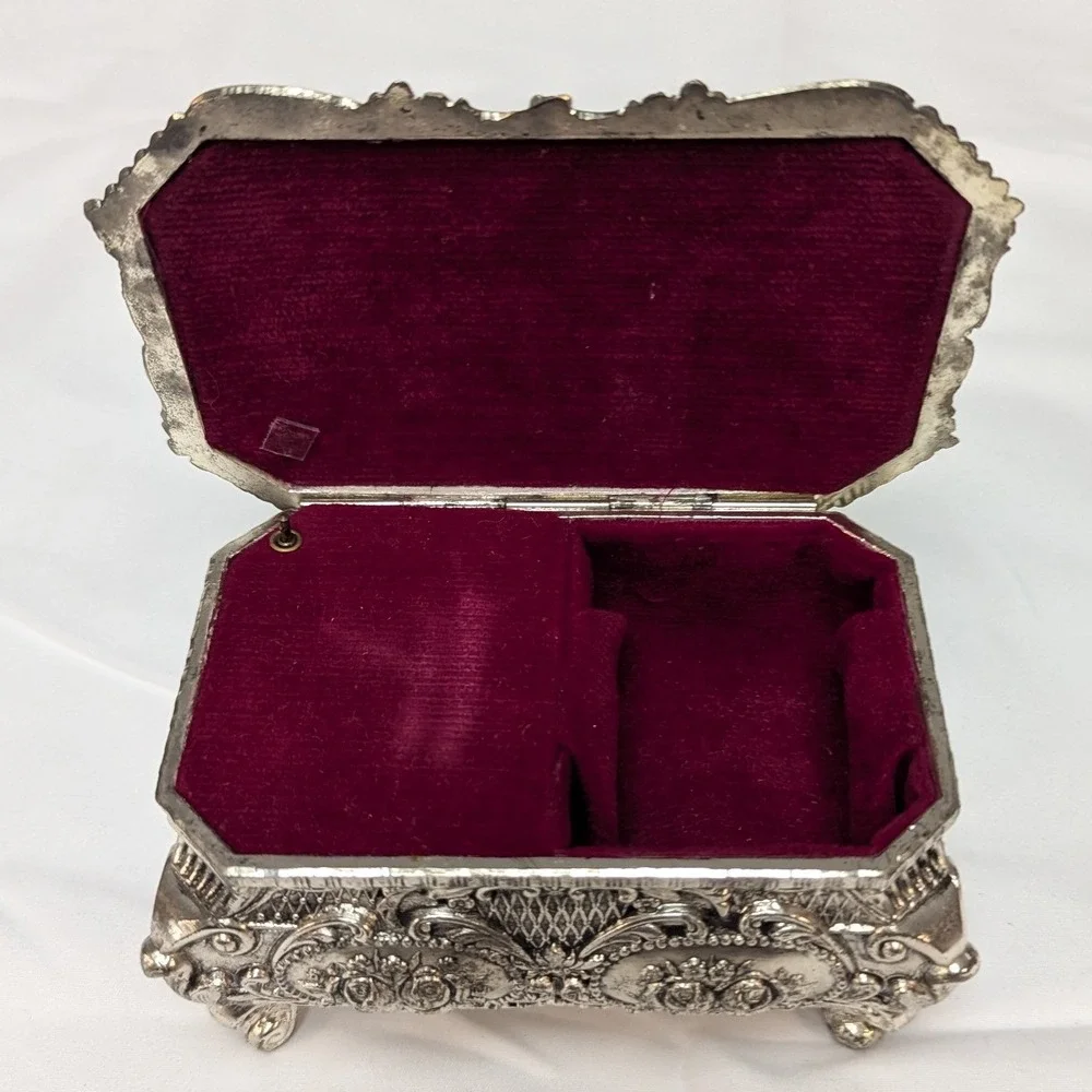 Unbranded this ornate